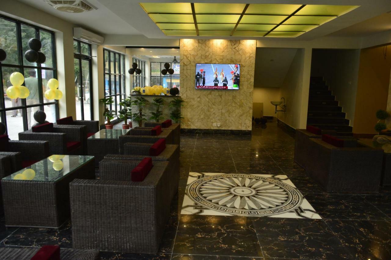 La Orilla Hotel Muzaffarabad Exterior photo