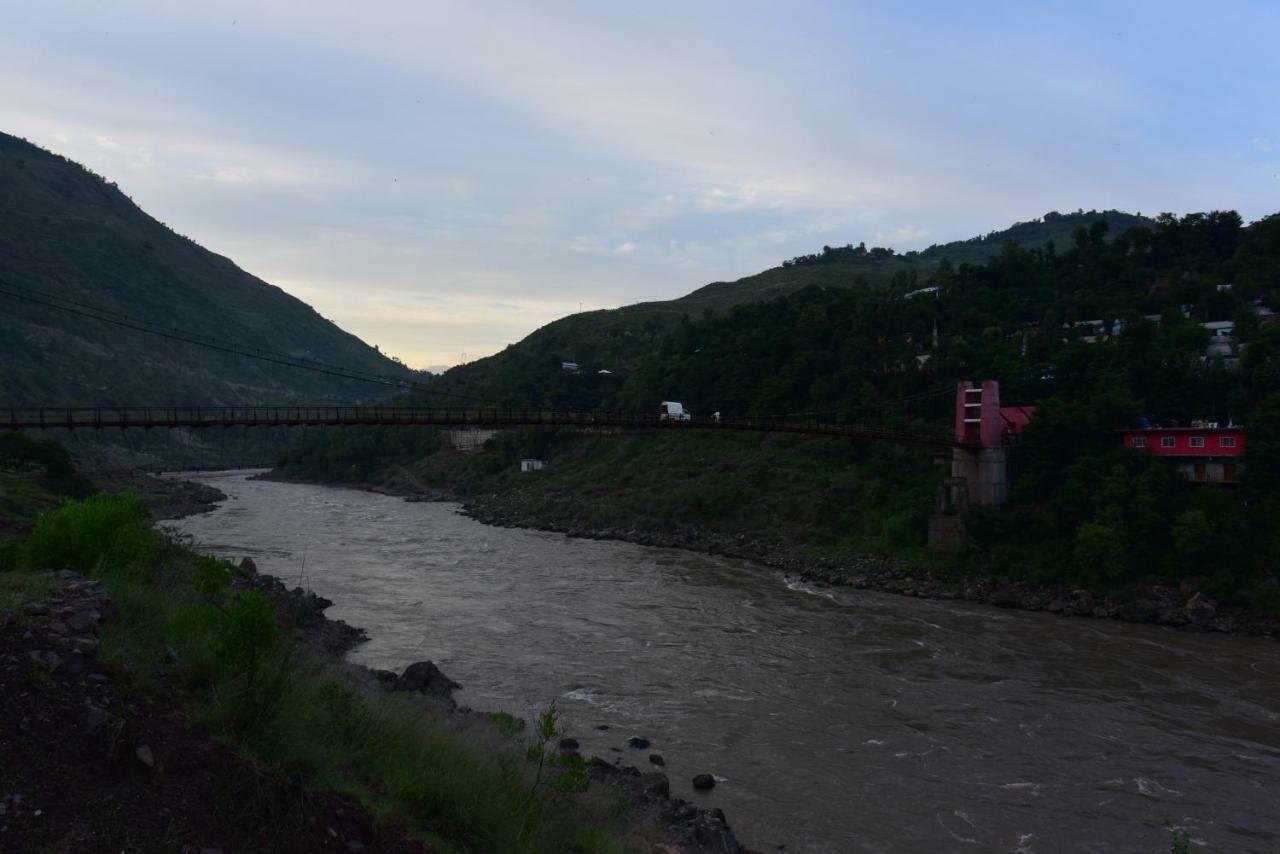 La Orilla Hotel Muzaffarabad Exterior photo